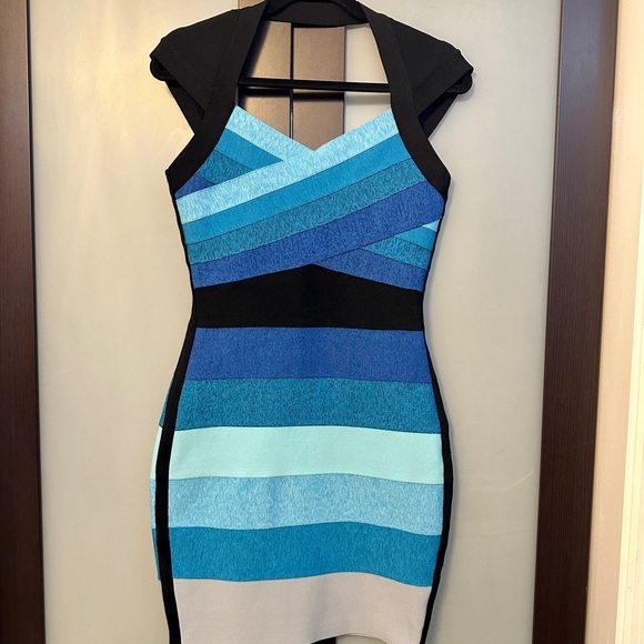 VENUS Dresses & Skirts - Venus Blue Striped Bodycon Bandage Dress size S